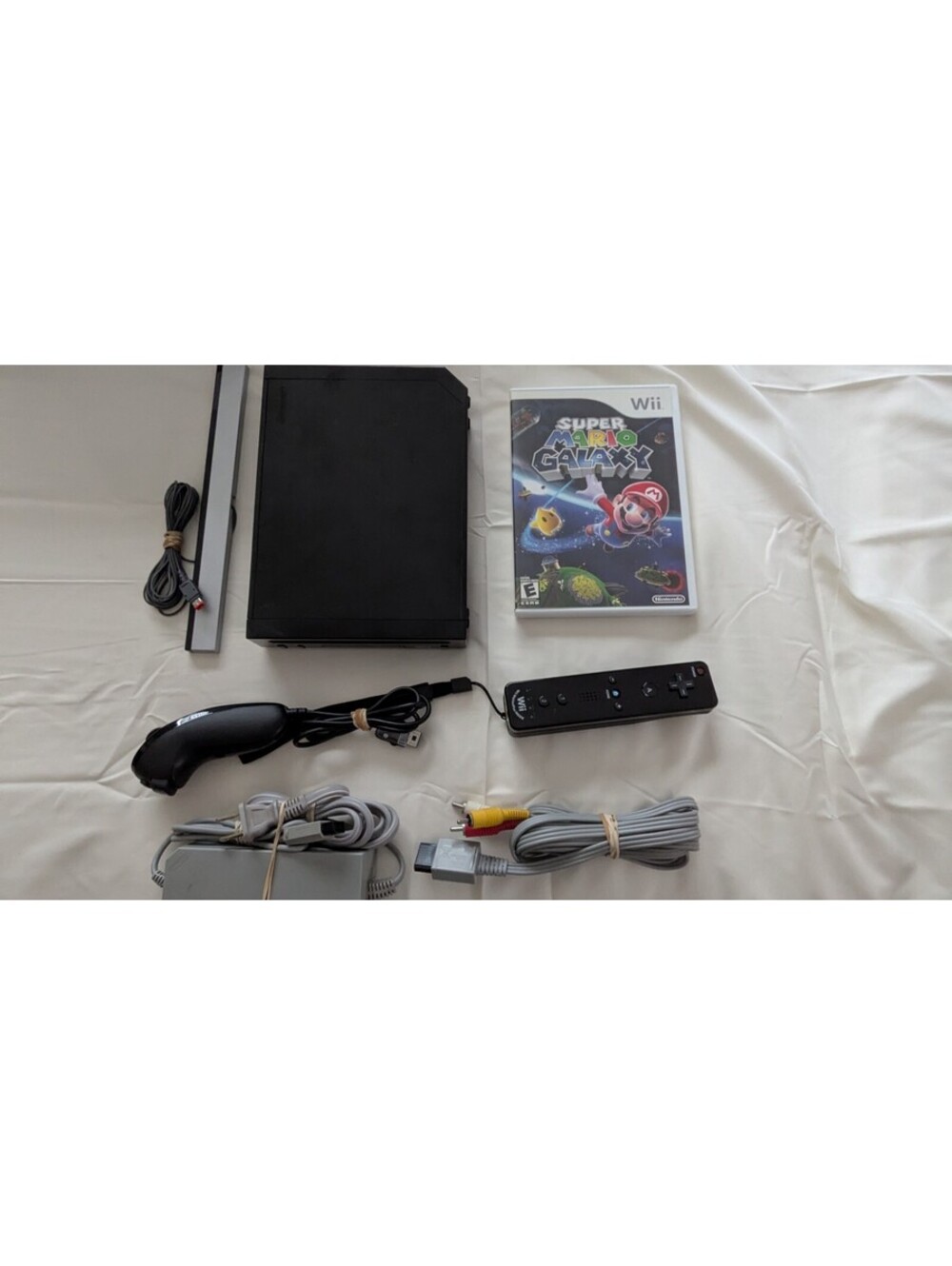 Nintendo Wii Family Edition w/ Super Mario Galaxy